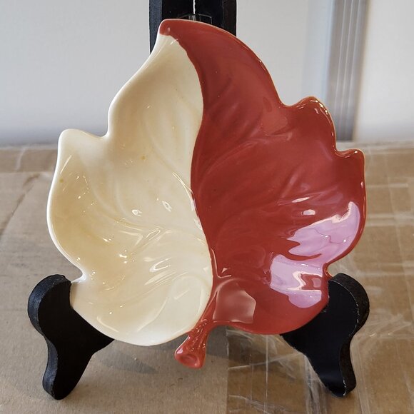 VTG UK CARLTON WARE (AUSTRALIAN DESIGN) HAND PAINTED LEAF DISH 5" 1950's BIN I - Picture 1 of 5
